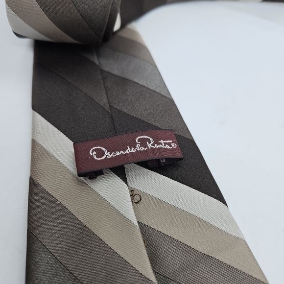 Oscar de la Renta striped tie neutral brown tan 56 in long 3.25 in wide - Picture 2 of 3